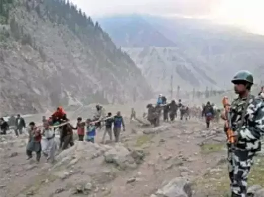 Amarnath Yatra: अमरनाथ यात्रा के बीच पाक ने किया सीजफायर का उल्लंघन, हाई अलर्ट