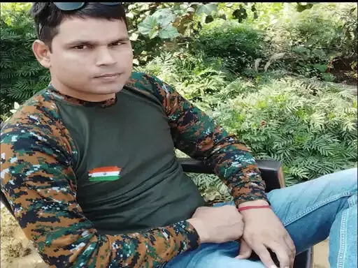 झारखंड: शहीद जवान का शव पहुंचा घर, तो फफक पड़ा पूरा गांव, एक साल पहले ही हुई थी शादी, पत्नी है गर्भवती