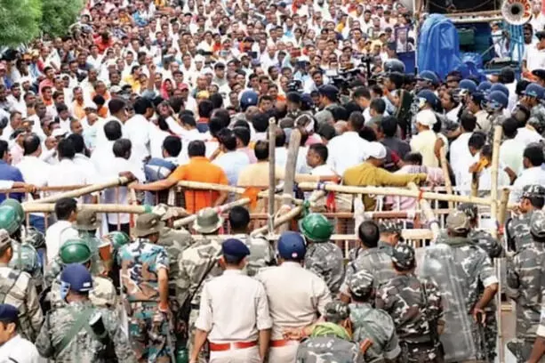 झारखंड: पारा शिक्षकों के नियमितिकरण पर राजनीति गरमायी, भाजपा बोली,  सिर्फ मीटिंग-मीटिंग खेलने का काम कर रही सरकार