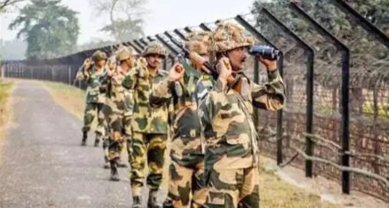 BSF ने मेघालय बॉर्डर पर 7 बांग्लादेशियों को किया गिरफ्तार, दो भारतीय मददगार भी हिरासत में लिए गए