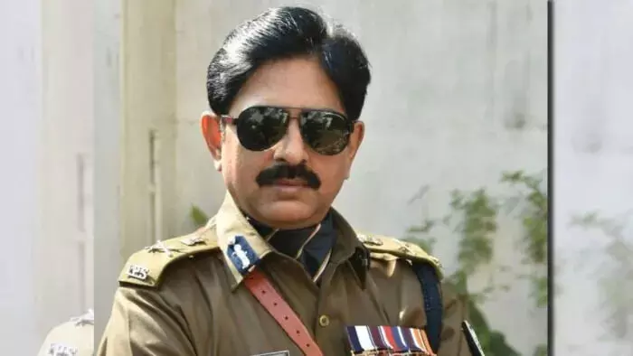 IPS Alok Raz : झारखंड, बिहार और बंगाल में क्रिमिनल्स इस IPS के नाम से कांपते हैं, ससुर भी रह चुके हैं डीजीपी, अब दामाद भी बनेंगे डीजीपी, जानिये क्यों हैं सोशल मीडिया में चर्चिंत