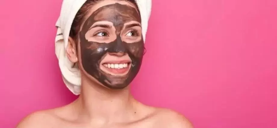 ग्लोइंग और हेल्दी स्किन के लिए चेहरे पर लगाएं Chocolate Face Mask हफ्तों में चमकने लगेगा स्किन!