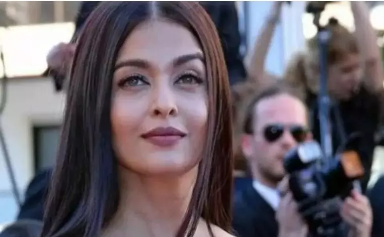 Aishwarya Rai Fashion Tips : ऐश्वर्या राय की तरह दिखना है ग्रेसफुल, फॉलो करें ये जादूई फैशन टिप्स!