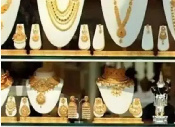 Gold & Silver price: सोना-चांदी की कीमत ने तोड़ा रिकार्ड, 22/24 कैरेट गोल्ड ने मारी लंबी छलांग