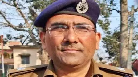 थानाध्यक्ष ने की आत्महत्या: थाने में फंदे से लटके मिले थानेदार, पुलिस महकमे में मचा हड़कंप