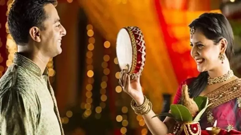 Karwa Chauth 2024: पति की लंबी उम्र और सफलता के लिए आजमाएं ये 5 जादुई उपाय