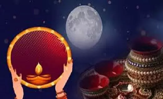 Karwa Chauth 2024: यहां पढ़ें इससे जुड़ी रोचक कथा…कब और कैसे शुरू हुई थी करवा चौथ मनाने की परंपरा?