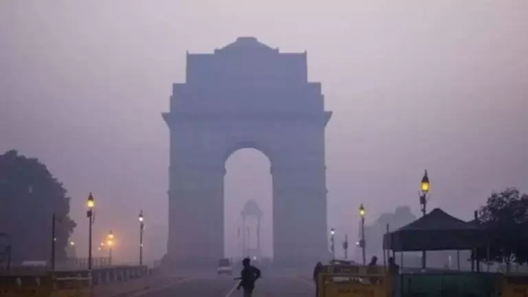 Aaj Ka Mausam: दिल्ली में कंपकंपी वाली ठंड देगी दस्तक, जानें आज के मौसम का हाल