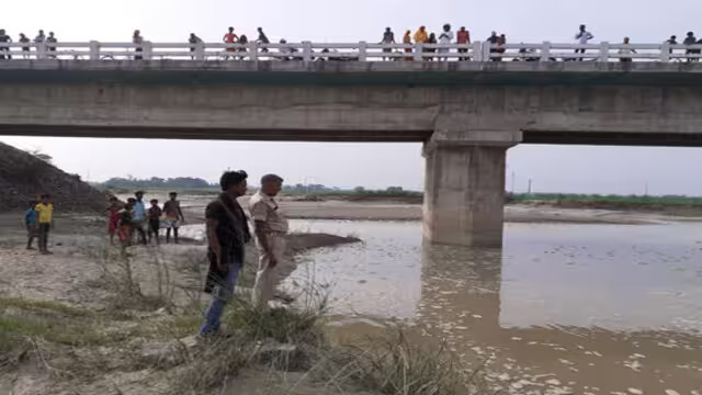 प्रेमी नहीं विलेन है ये ! प्रेमिका के दो बच्चों की गर्दन मरोड़कर नदी में फेंका, एक का शव मिला, दूसरी बही, पहले नशा किया, फिर किया ये पाप …