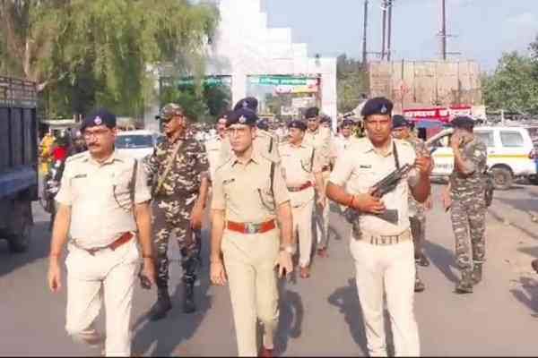 चार पहिया वाहन मालिक कृपया ध्यान दें, SSP की इस अपील को न करें  नजरंदाज.. वरना हो सकती है परेशानी, सिटी SP, SDO  ने लिया विधि व यातायात व्यवस्था का जायजा