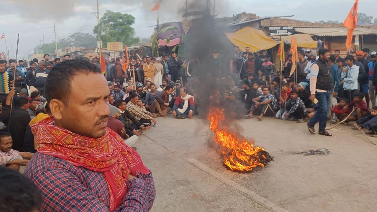 रांची: एक साथ चार मंदिरों में तोड़फोड़ से तनाव, आक्रोशित ग्रामीणों ने सड़क जाम कर किया हंगामा