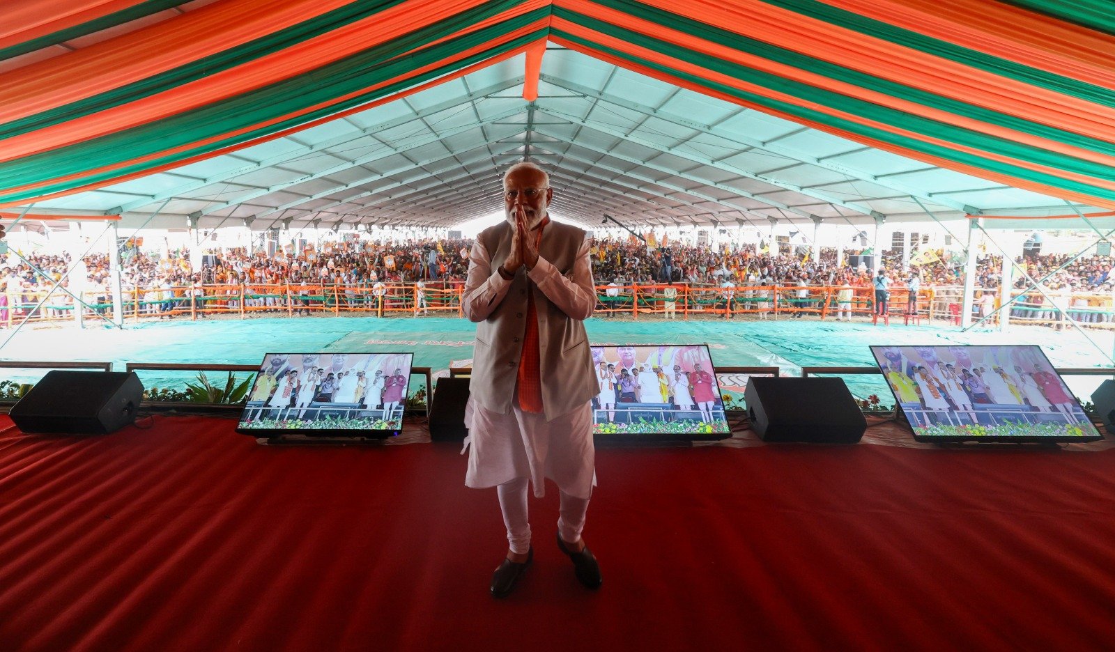 PM MODI LIVE: प्रधानमंत्री नरेंद्र मोदी दुमका में चुनावी जनसभा को कर रहे है  संबोधित, देखिए लाइव