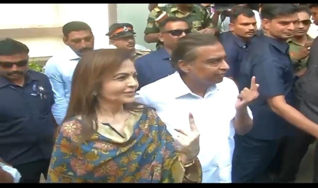 Reliance Foundation Founder and Chairperson, Mrs. Nita Ambani stepped out to vote in Mumbai, draped in a gorgeous Kalamkari dupatta from Swadesh, VIDEO