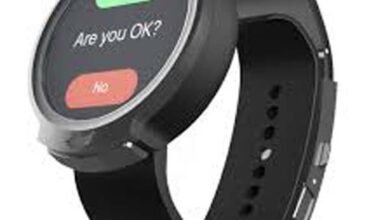 Alert! Smart Watches के स्ट्रैप्स में मिला खतरनाक केमिकल, बन सकता है कैंसर का कारण