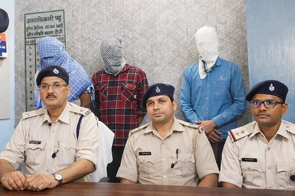 Big Breaking: 67 लाख की महा-चोरी का पर्दाफाश! ताला बदलकर झांसा देने वाले 3 शातिर अपराधी गिरफ्तार