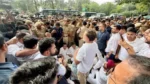 शरीर में 200 छर्रे, आंख में 3… बोतल लेकर थाने पहुंचे राहुल गांधी, FIR को लेकर धरने पर बैठे