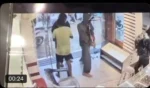 Pakur News: दिनदहाड़े ज्वैलरी दुकान में घुसे 3 नकाबपोश! फायरिंग से मची दहशत, लाखों के सोने-चांदी के जेवरात लेकर फरार