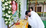 रूपी सोरेन के श्राद्धकर्म के तीसरे दिन संथाली परंपरा के अनुसार हुईं रस्में, मुख्यमंत्री ने परोसा भोजन, छुतका समाप्त होने की प्रक्रिया शुरू